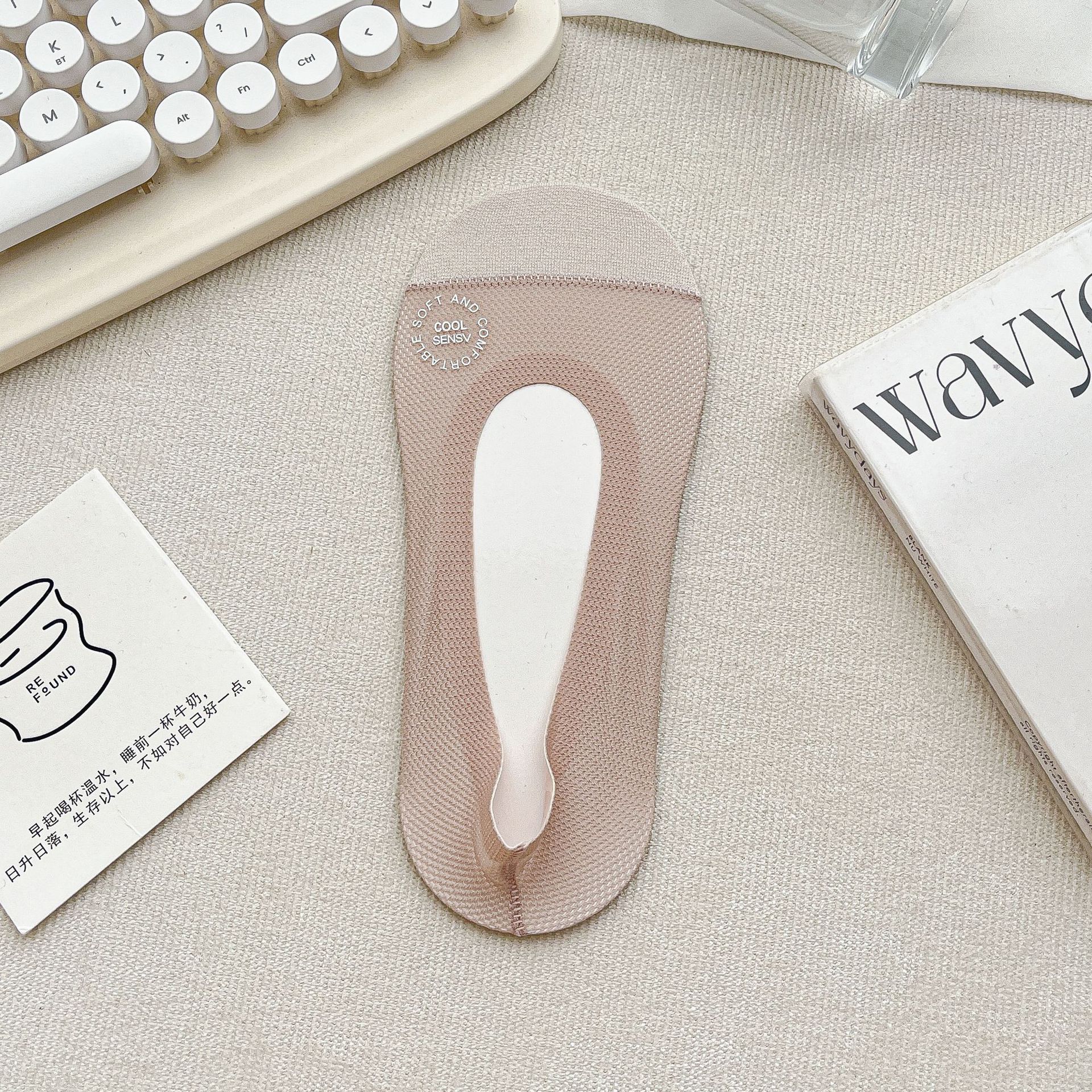 

Летние женские однотонные носки-лодочки с сеткой в виде букв, дышащие, с неглубоким вырезом, невидимые силиконовые, противоскользящие и с нескатывающейся пяткой 36-43 розовый