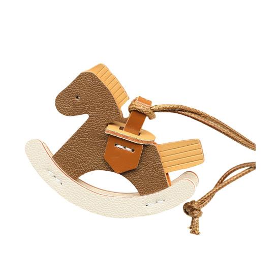 Nyckelring Hänge Hästform Flätat Rep Justerbar Längd Nyckelring med Imitationsläder Metallkrokar Dekorativ Presenttillbehör