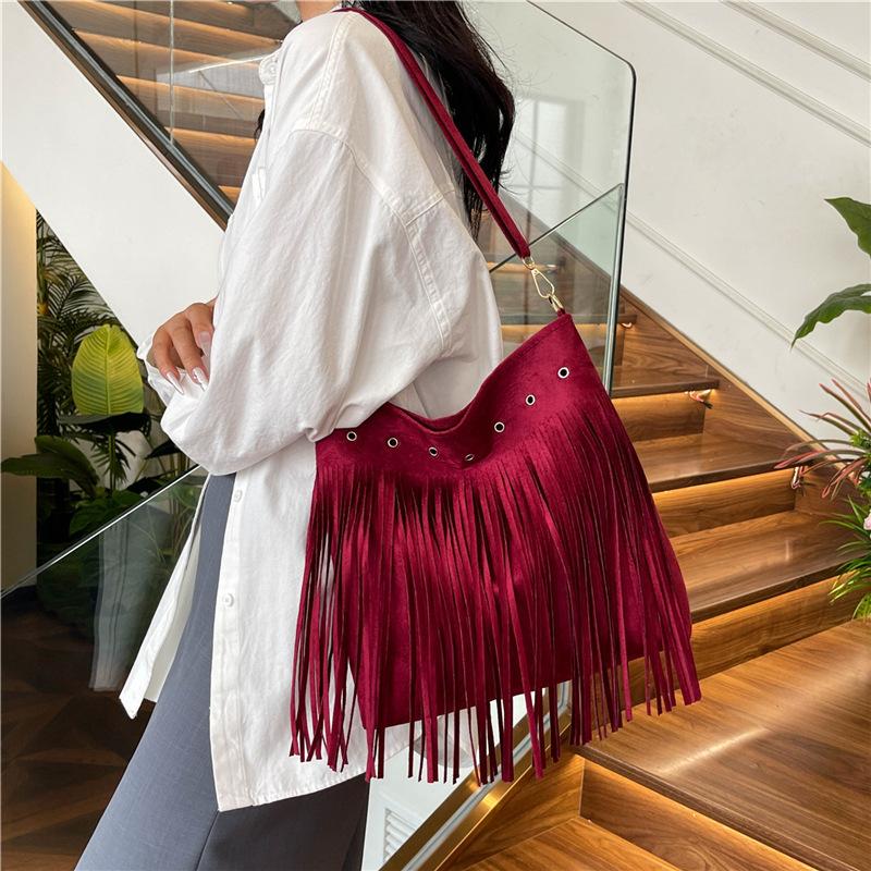 Yogodlns Boho Style Tassel Crossbody Bag Soft Frosted Tassel Straddle Bag Women Vintage Suede Shoulder Bag Casual Messenger Bag