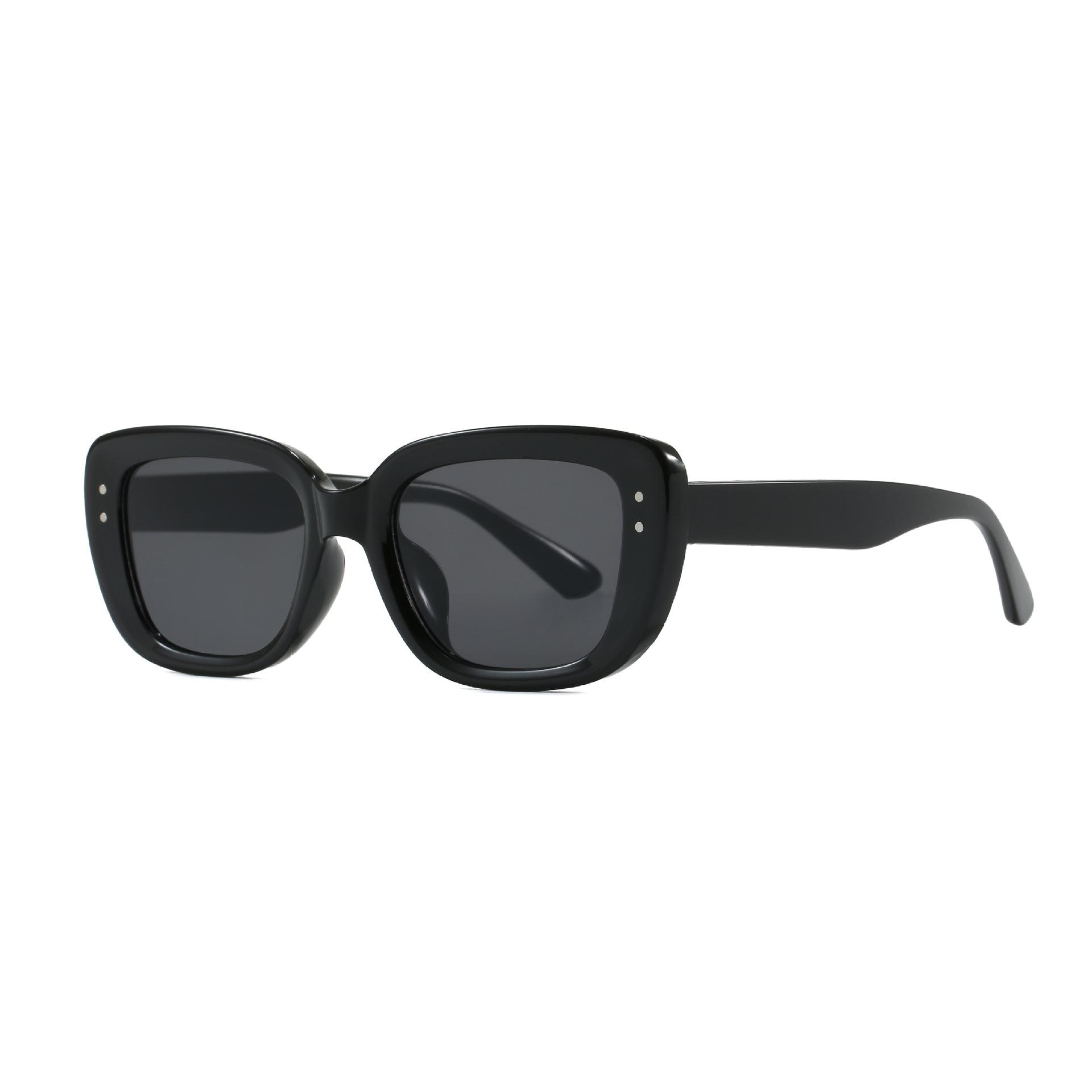 

Vintage Trendy Square Sunglasses Women Men Retro Fashion Luxury Sun Glasses Outdoor Driving Shades Lady Eyeglasses чорний