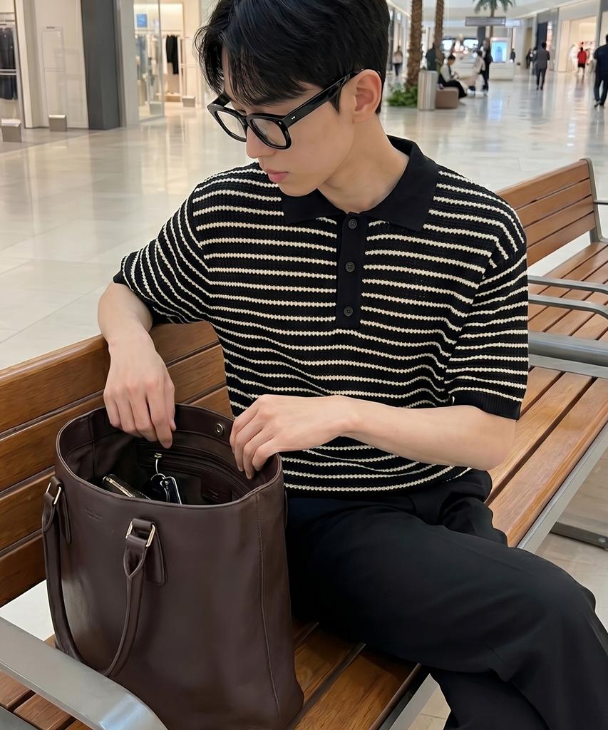 UNDEROFF Oversized Striped Collared Knit Black