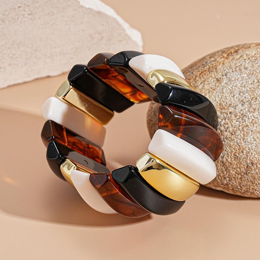 Stylish Acrylic Wide-Face Irregular Bracelet - High-End Design Niche Jewelry