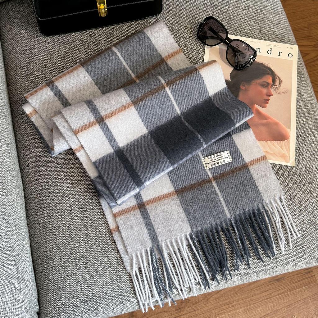 2025 Unisex 100% Wool Scarf: Versatile and Warm for Autumn & Winter