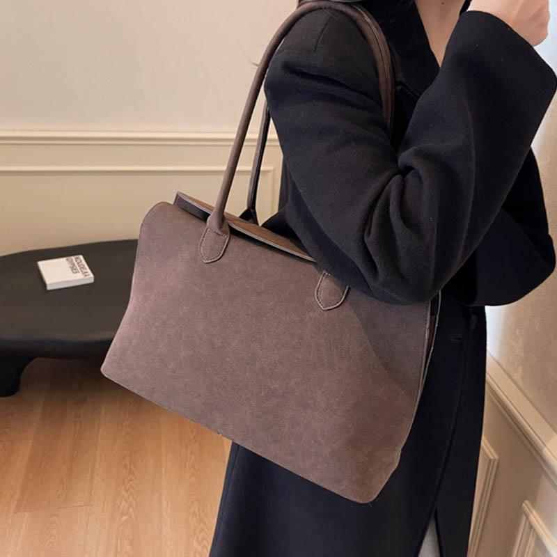 Luxury Designer Tote Bag for Women New Fashion Retro Shoulder Bags French Simple Commuter Large Capacity Underarm Bags