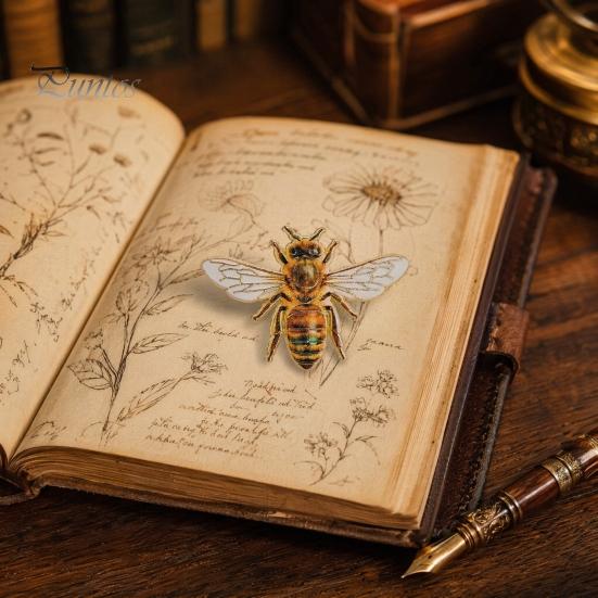 Bee Body Texture Brooch Realistic Brooch, Metal Honey Enamel, Fashion Animal Pin Jewelry for Suits Coats Bags Accessories, Great Mother Wife