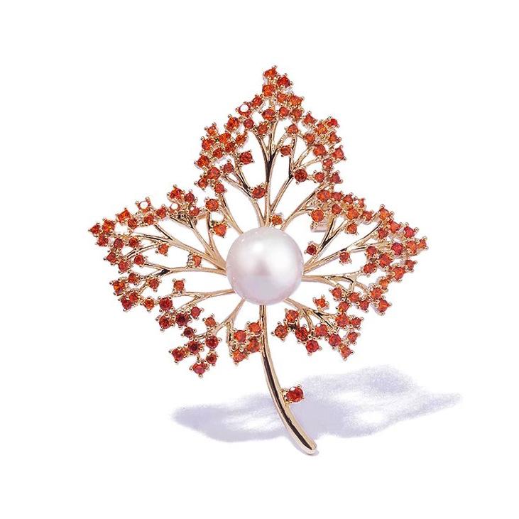 Red Maple Brooch, High-end Women's Red Maple Leaf Crystal Brooch, Light Luxury Design Sense