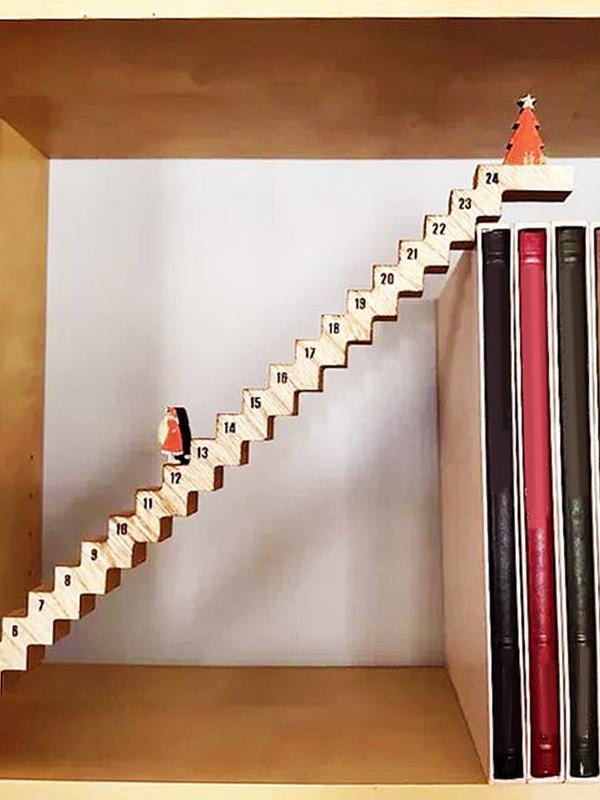 24 Days Countdown to Christmas Advent Calendar 2025 Christmas Wooden Stairs Climbing Santa Claus Desk Decoration