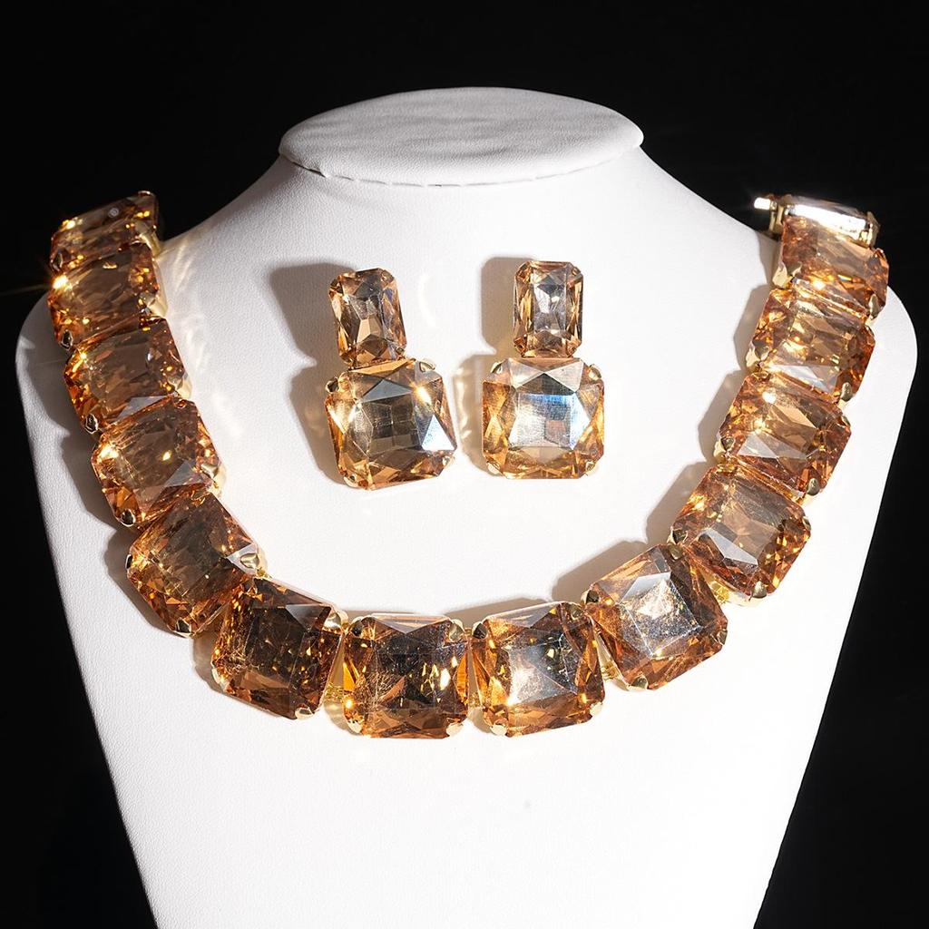 Exquisite Rhinestone Square Necklace & Earrings Set with Niche Design