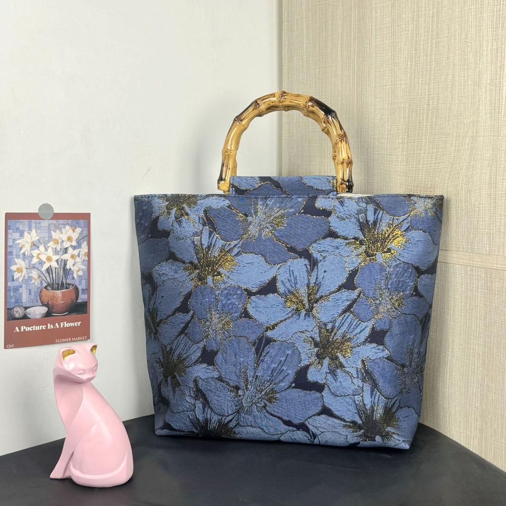 New Bamboo Knot Handbag High-End Colorful Retro Women's Handheld Heavy Embroidery Trendy Evening Bag 2026