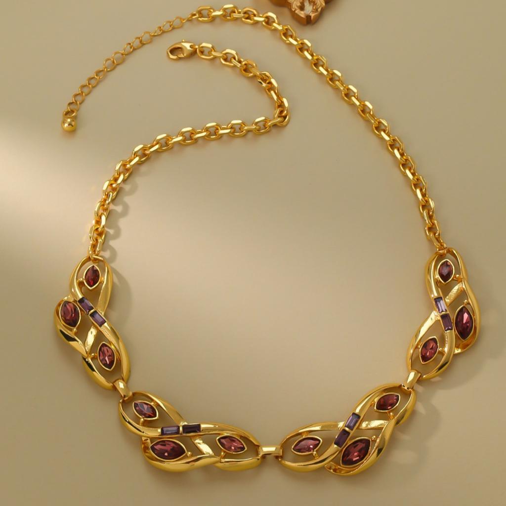 Vintage Necklace Earring Set Niche Design Fashionable Personality Plated With Real Gold