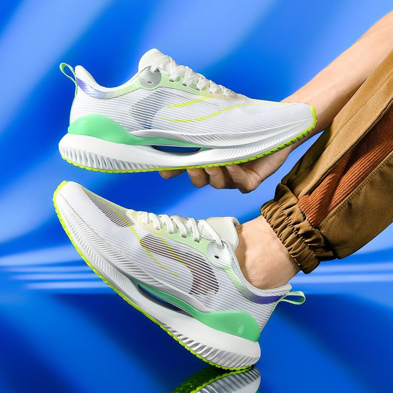 Fashion explosion cushioning casual sports shoes lightweight breathable men's shoes running shoes marathon couple running shoes women's shoes