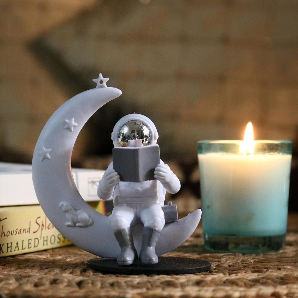 Cute Outer Space Astronaut Figurine Action Figure Toys Statue for Showpiece Home Living Room Decor Office Desktop Decoration Car Dashboard