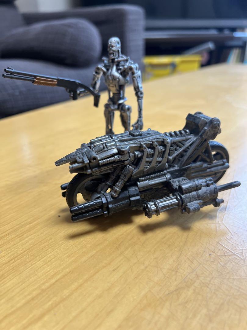 

[USED] Terminator 4 Moto Terminator T-800 Figure
