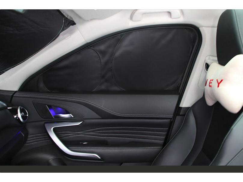 New Xiaopeng P7/P7i Sunshade: Opaque Curtain for Camping Privacy, Side Window Sun Protection, and Heat Insulation.