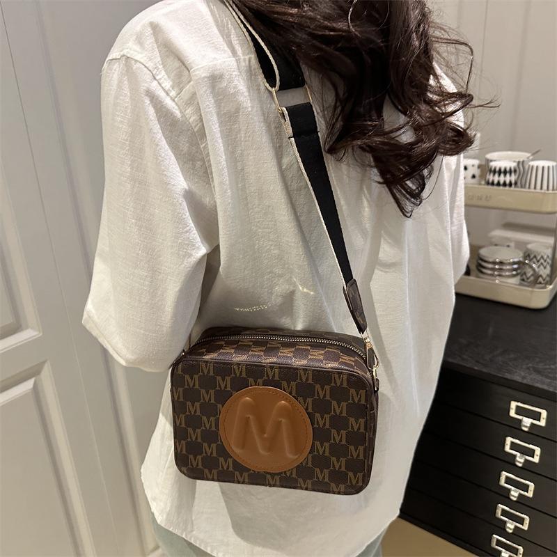 Fashion letter trend printing design sense small square bag summer versatile casual shoulder messenger bag women