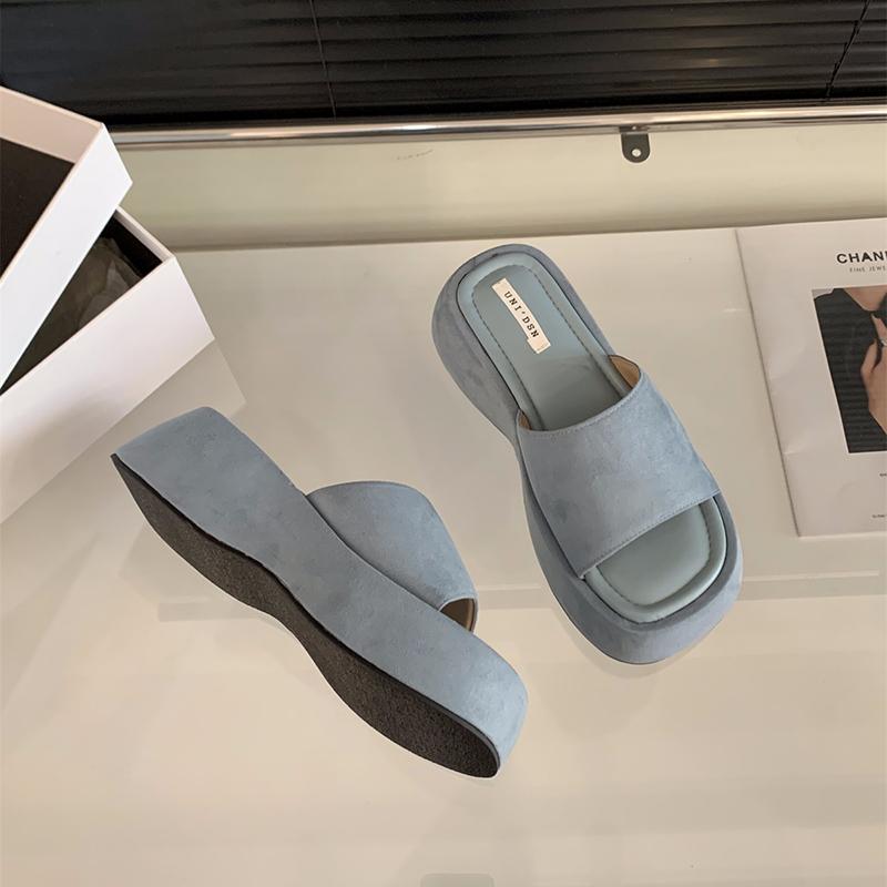 Letní dámské platformové pantofle s otevřenou špičkou, klínkovým podpatkem, nazouváky, ležérní silná podrážka, společenské boty ve streetovém stylu