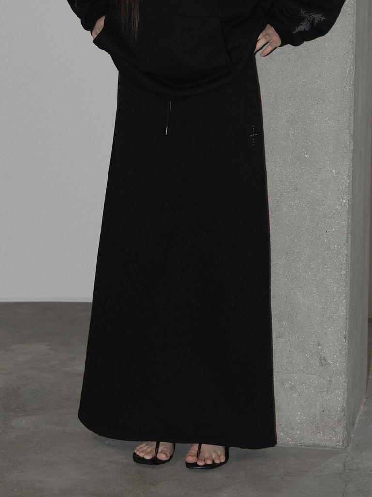 SWAYGLOW Studded Low-Waisted Training Skirt (Bk)