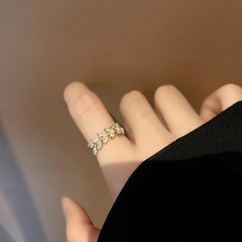 Adjustable Zircon Leaf Ring - Trendy, Simple, and Stylish Women's Finger Jewelry