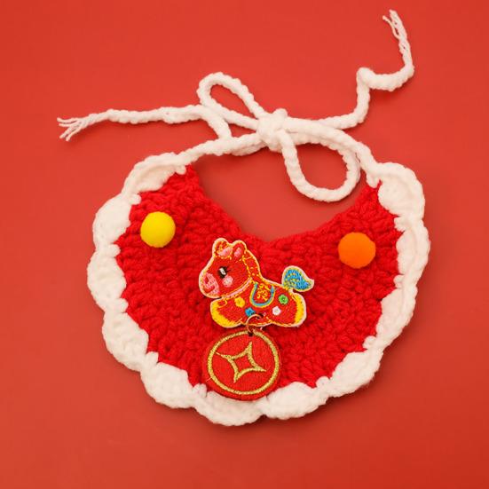 סינר חתול סרוג אדום עבודת יד סינית לראש השנה סינר לחיות מחמד שנת הסוס סינר לכלבים עם רקמה לגורי חתולים כלבים קטנים אביזר חגיגי