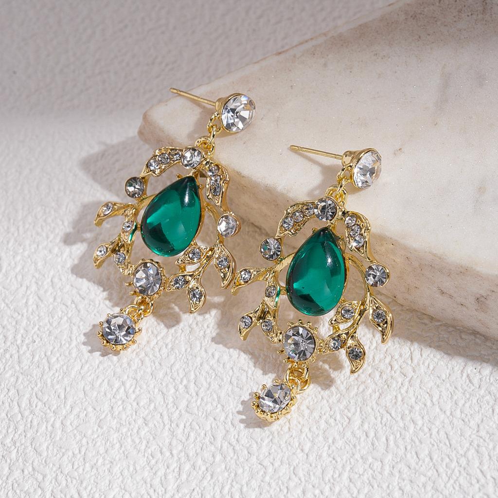 Mood kaelakee naiste ehete jaoks