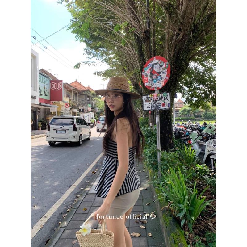 Striped Halterneck Vest Women New Versatile Slimming Sleeveless Backless Hot Girl Fashion Top