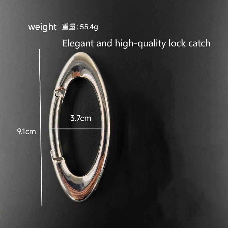 Original High-Quality Keychain Black Eight Dice Fashionable Multi-Element Bag Pendant Waist Accessories for Men and Women