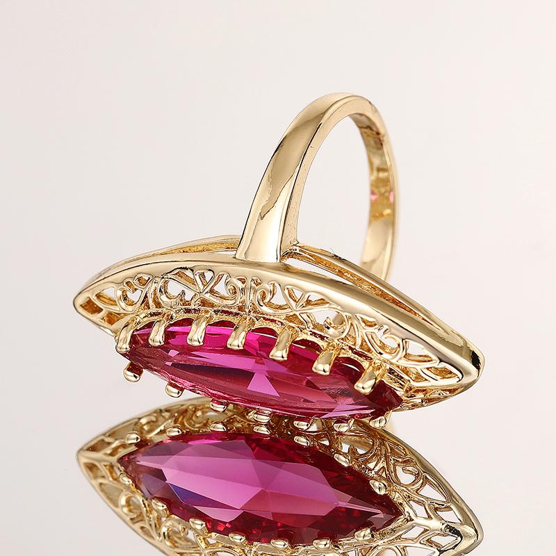 Huitan Noble Gold Color Ring for Women Marquise Shaped Engraved Design Fashion Party Wedding Holiday Accessories Chic Jewelry