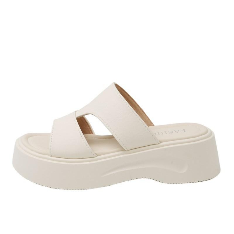 Summer Wear Thick-soled Heightening Cool Slippers for Women's 2025 New Retro Muffin One-word Soft-bottom Non-slip Beach Sandals