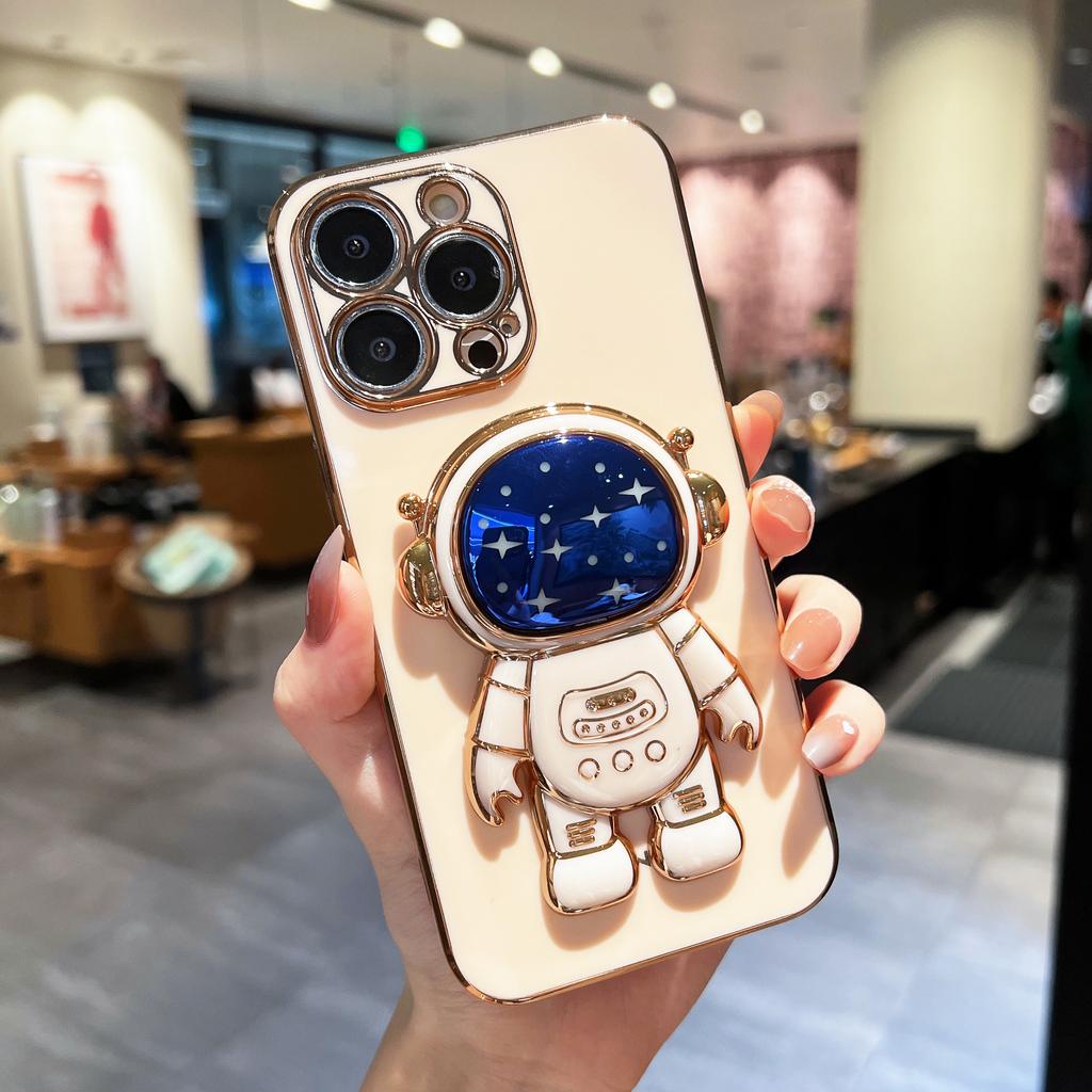 Funda de teléfono con soporte de astronauta y estrellas de lujo para iPhone 11, 12, 13, 14, 15 Pro Max, X, XR, XS, parachoques suave chapado en SE 7, 8 Plus, funda con soporte