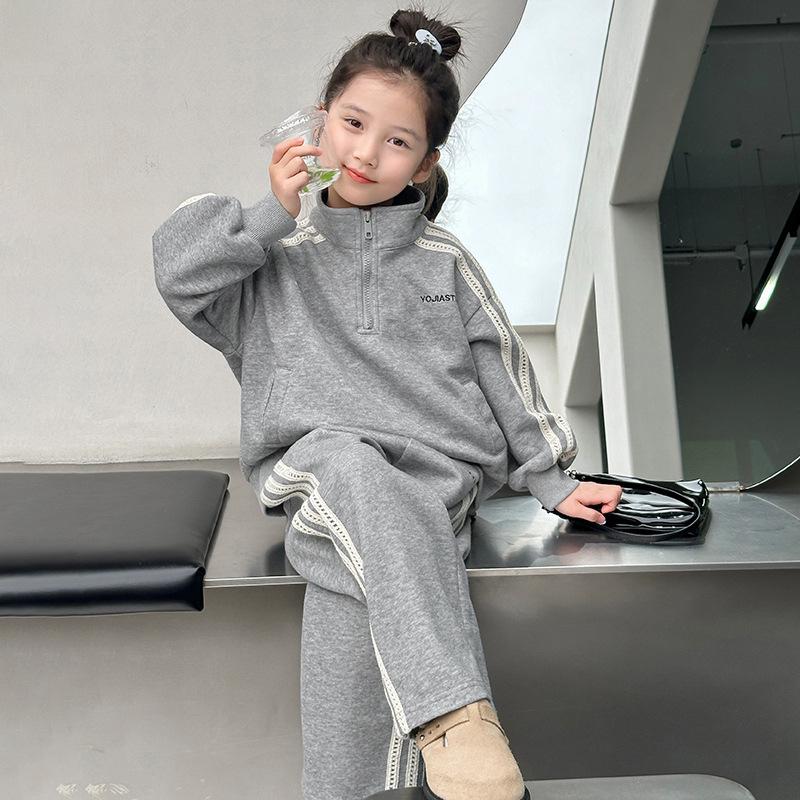 Autumn 2025 Girls' Sportswear Set: Stylish Children's Sweatshirt & Sweatpants Two-Piece