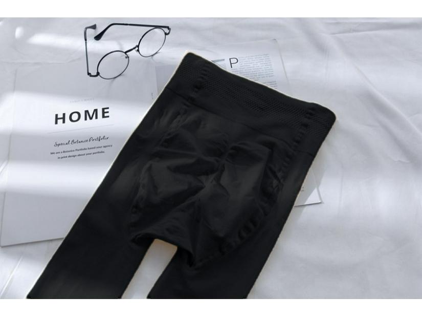 Damen 3D Hüfthebende High-Waist Schwarze Leggings mit Bauchkontrolle - Nicht durchsichtig, mit Fußteil, für Herbst/Winter