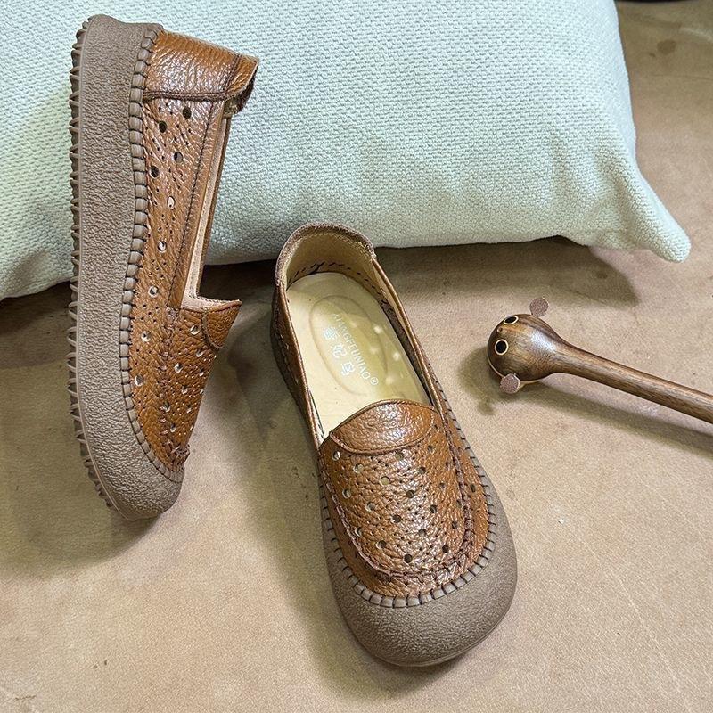 Sandals Comfort Soft Mom's Shoes Flat Sole Women's Shoes Hollow Genuine Leather Shoes Middle-aged Mother's Loafers Shoes