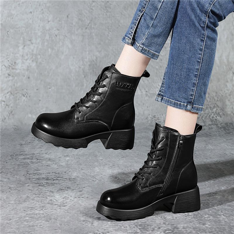 Winter neue Rindsleder echtes Leder Plateau Britischer dicker Absatz Martin Kurzstiefel aufgeschichtete höhenvergrößernde Lederstiefel Baumwollschuhe