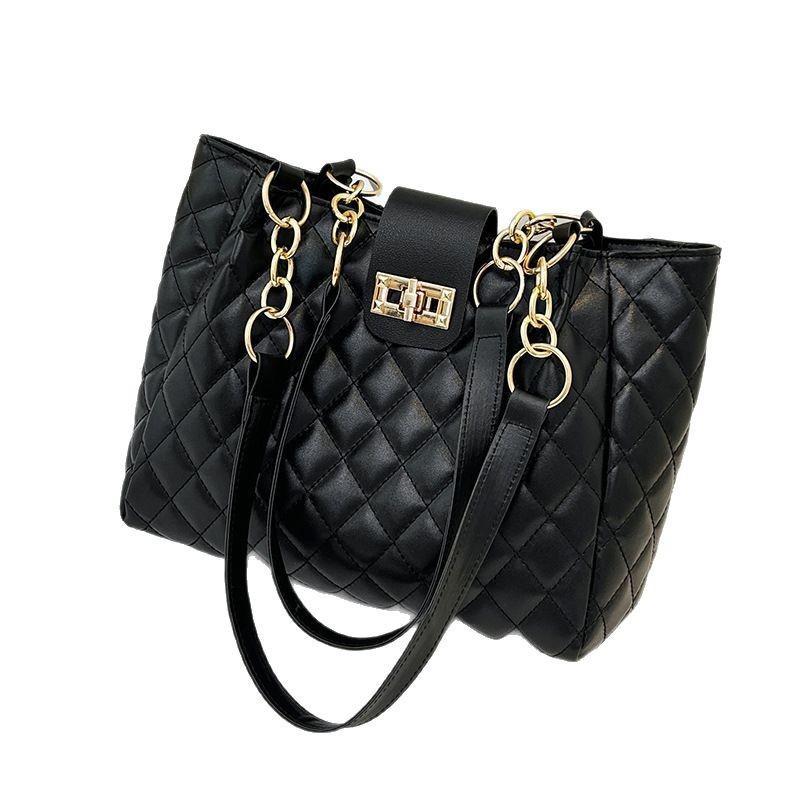 

Portable shoulder bag, personalized lock, contrasting grass woven bag, simple classic rhombus embroidered bucket bag, women s bag