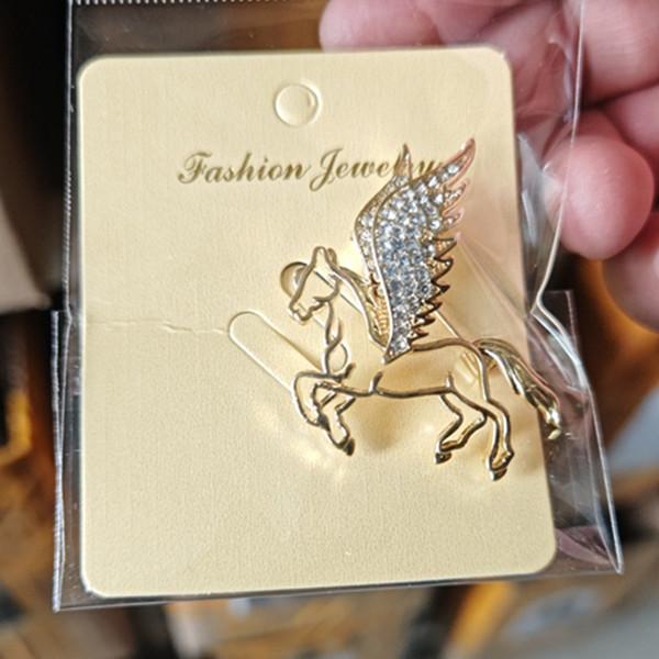 Fashion creativity, dream as a horse brooch, exquisite micro-inlaid zirconium hollow corsage, men s blazer accessories