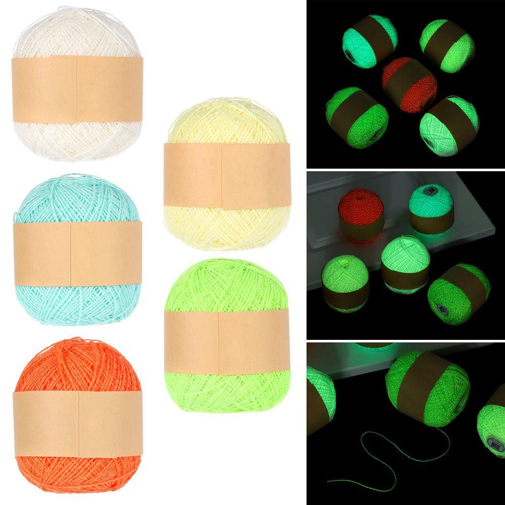 1 Rolle 2~2,5 mm Leuchtgarn Polyester Leuchtendes Chunky Strickwolle Garn für Handgestrickten Fluoreszierenden Teppich Pullover Mütze
