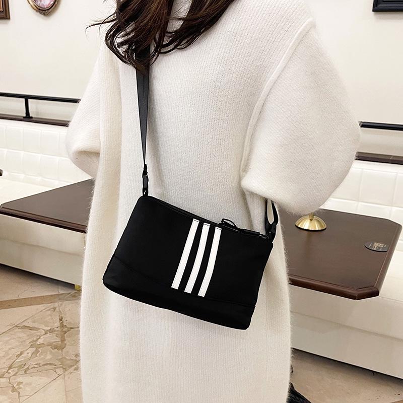 Spring 2025 Women's Crossbody Bag: Trendy, Versatile, Casual Single Shoulder Bag for Daily Use