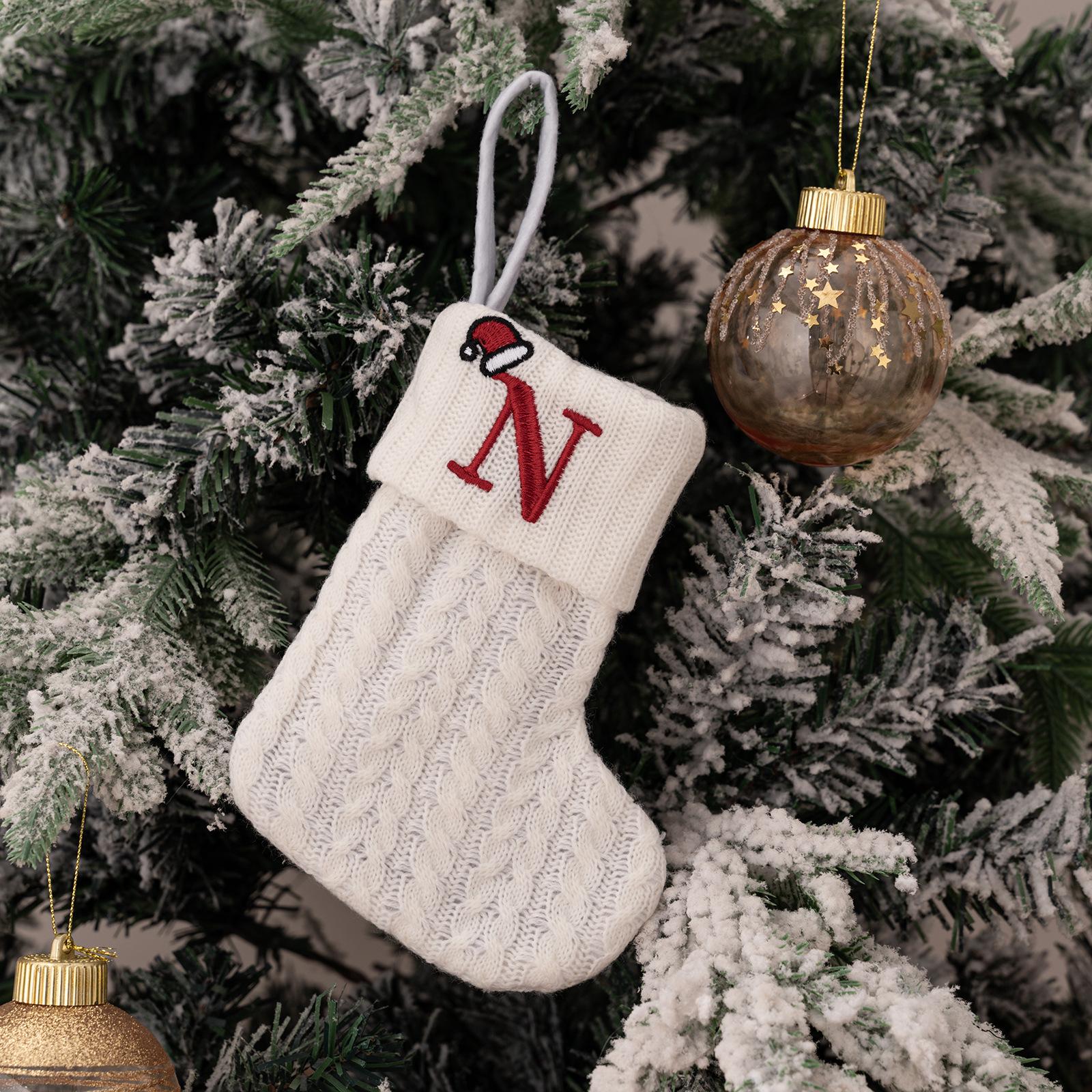 

1PC A-Z Letter Hanging Christmas Stockings Knitted Socks Christmas Tree Hanging for Family Party Decoration 1PC