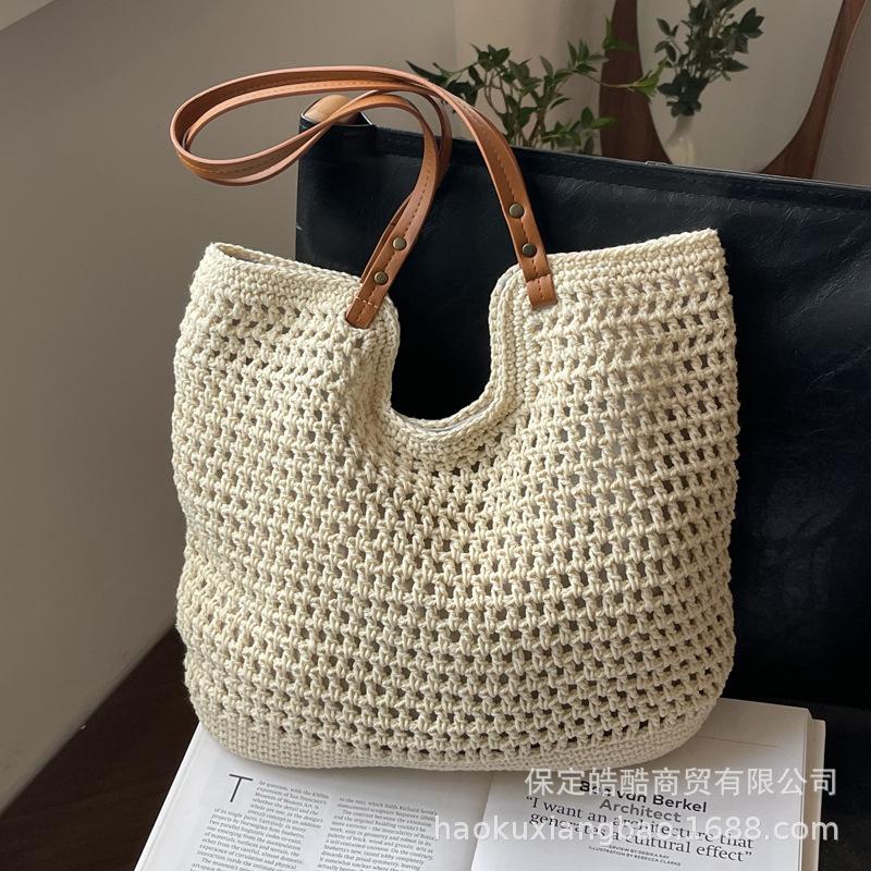 Straw Bag Women's Large Capacity 2025 New Summer Leisure Shoulder Bag Shopping Bag Hollow Woven Bag Beach Bag