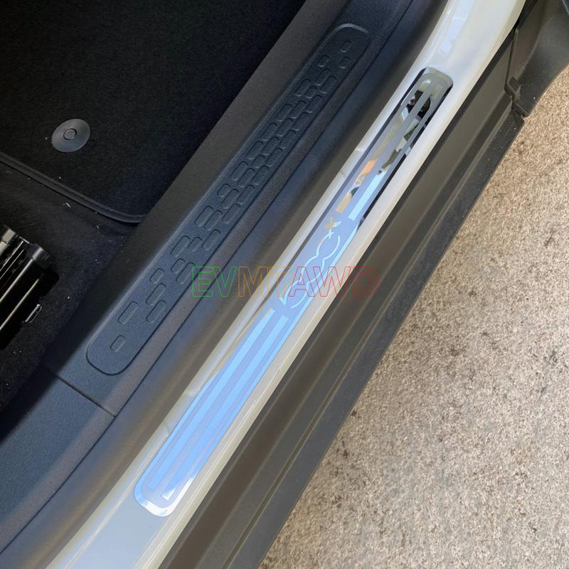 

Для FIAT 500X аксессуар 2014-2022 ультратонкая нержавеющая накладка на порог автомобиля из нержавеющей стали, защита от удара при входе, защитная крышка для педали