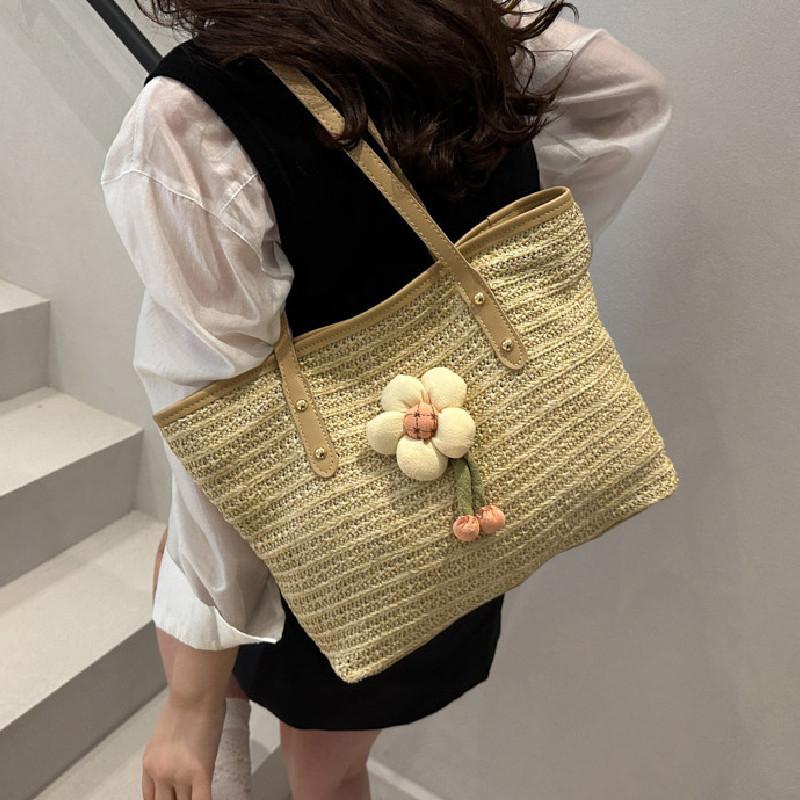 Simple Flower Decoration Large Capacity Women Casual Grass Woven Bag For Everyday Travel