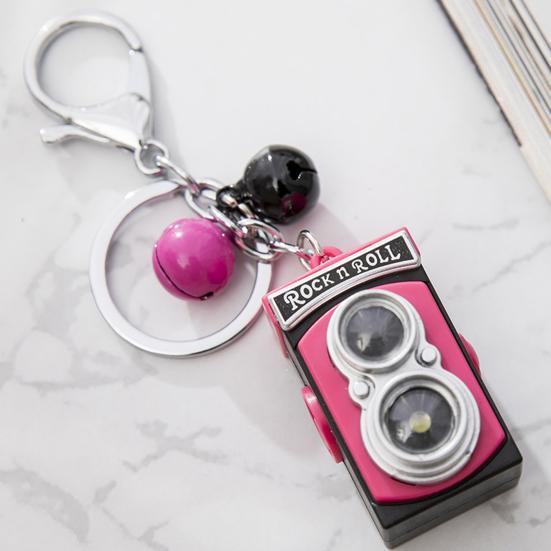 Keychain Lightweight Portable LED Sound Light Design Retro Camera Shape Key Chain Bag Backpack Keyring Pendant Accessory