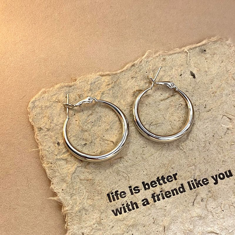 

Square and round Face Tiancai ~ European and American Big Circle Earrings Women 2025 New Popular High-Grade Ear Ring Cold Style Earrings 3cm Silver Hoop Earrings
