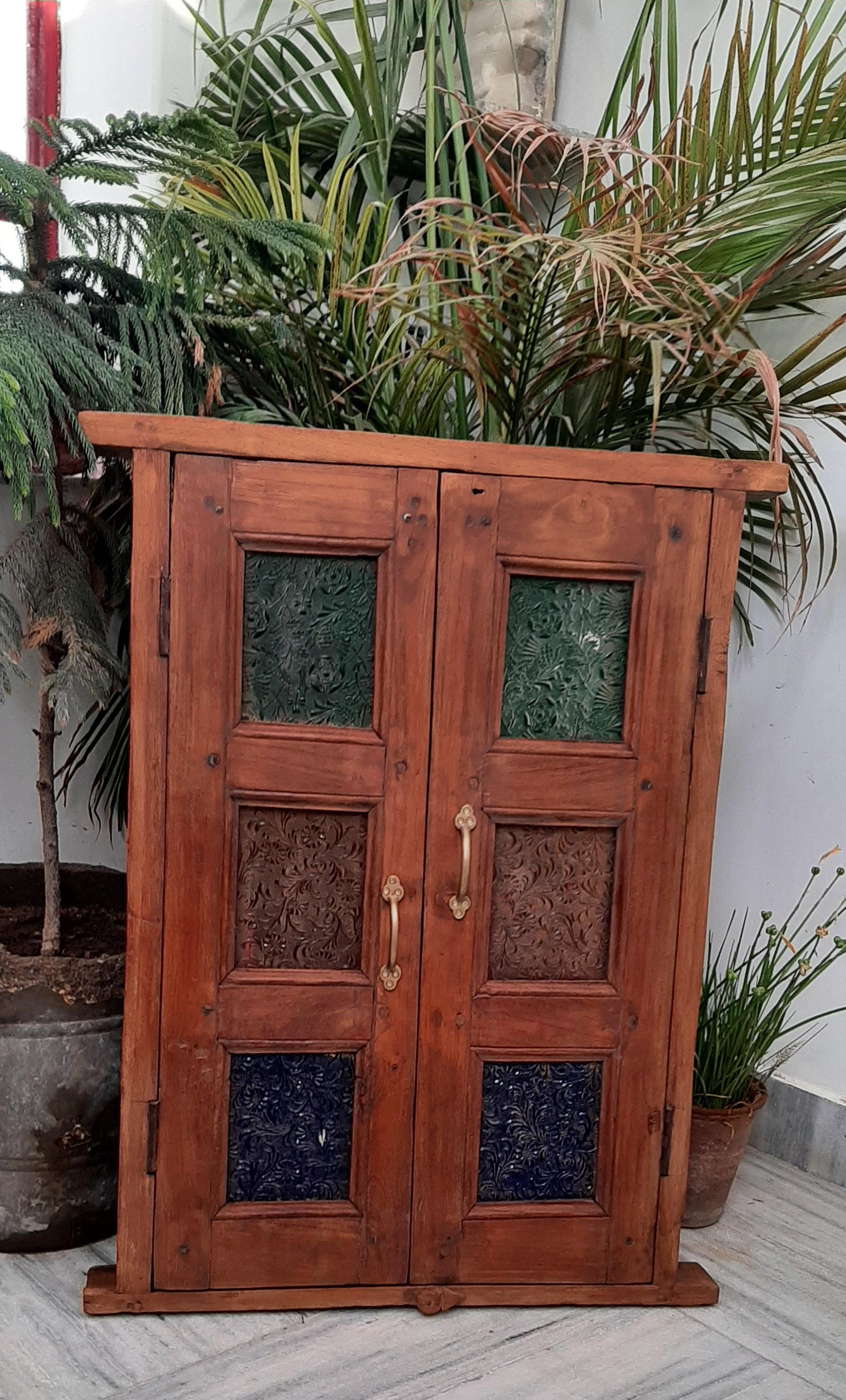 Жарокха-окно из восстановленной древесины: Индийский настенный декор разноцветный