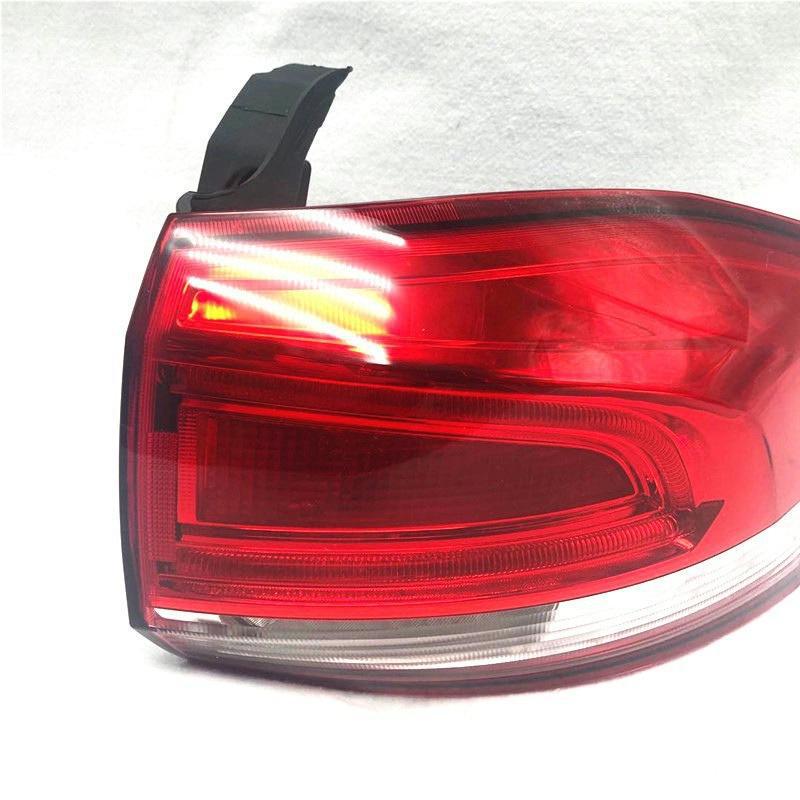 

Haval H2S Blue Label Rear Tail Light & Signal Light Assembly - Complete Left & Right Outer/Inner Set Premium Inner Right Passenger