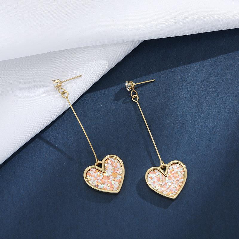 

Korean Pink Sequined Heart Dangle Earrings with Zircon Accents for Women