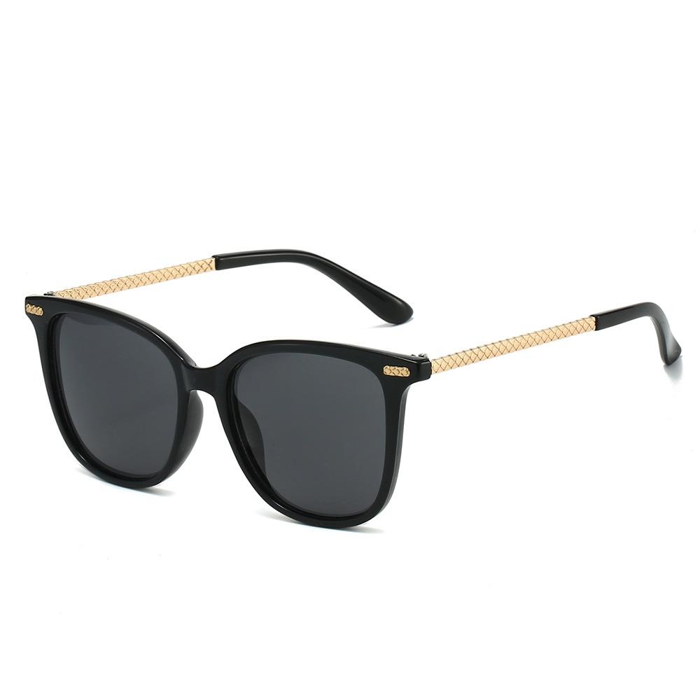 Luxury Retro Square Women Sunglasses Gradient Lens UV400 Protection Contrast Metal Temple Trendy Design