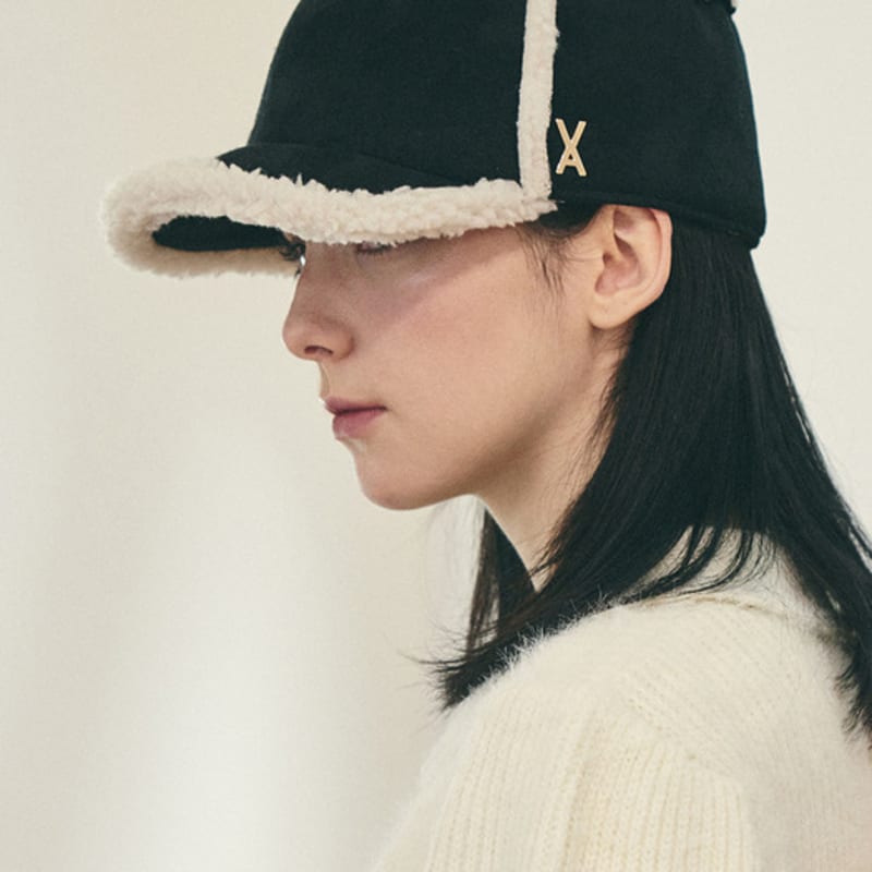 

VARZAR VA Stud Mustang Кепка-колокольчик Черный FREE