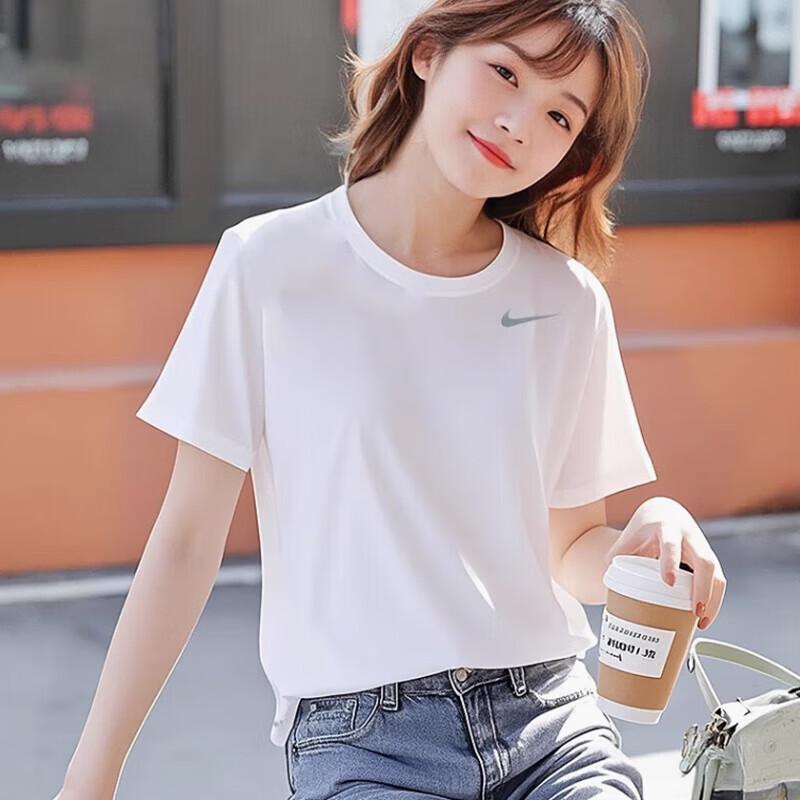 Nike Women's Crew Neck Short Sleeve T-Shirt