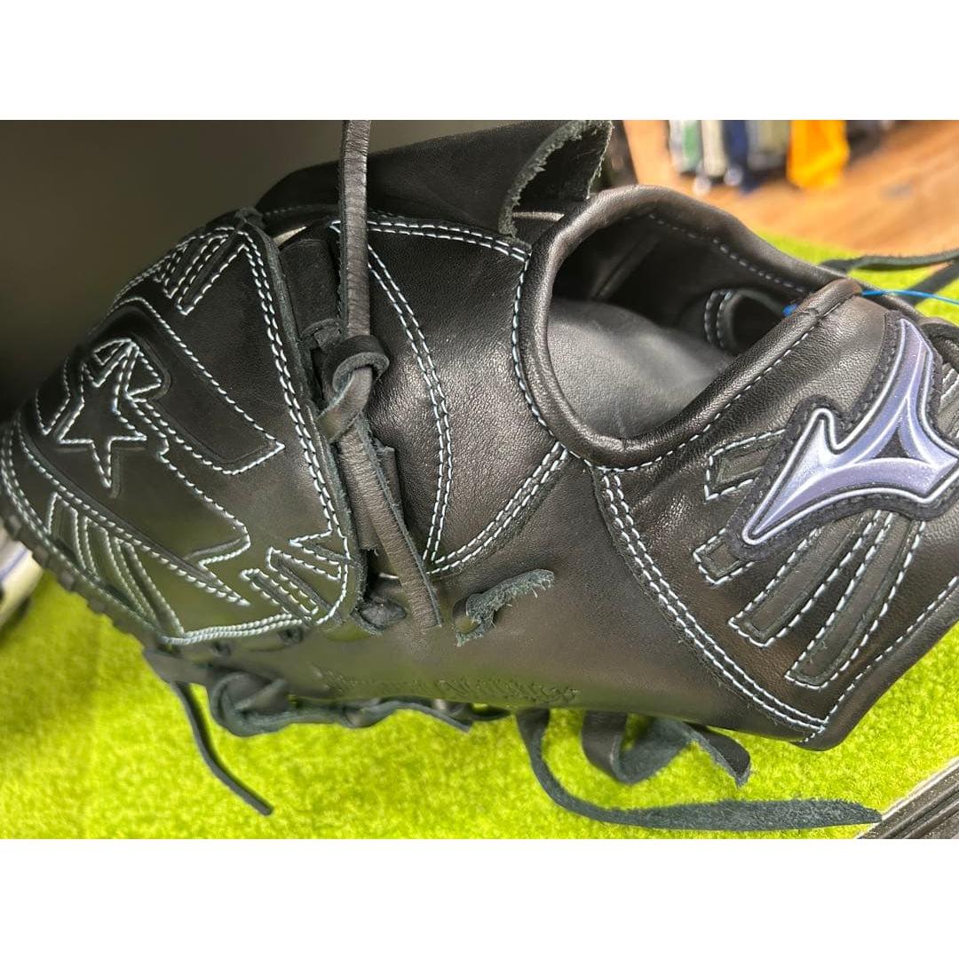 Used Softball gloves for pitchers